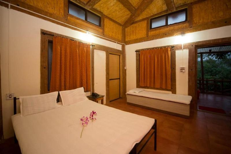 פונה Surya Shibir Resort מראה חיצוני תמונה